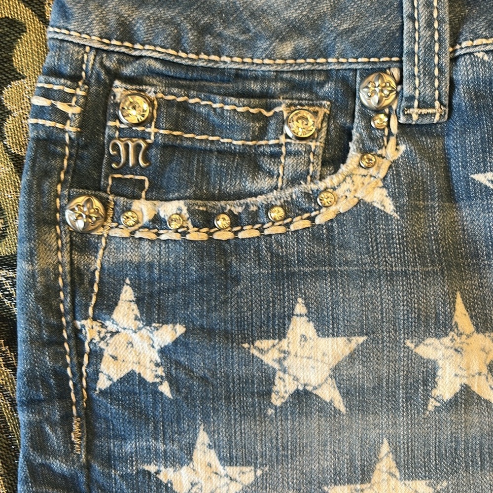 Miss Me NWOT 30 Stars & stripes Blue Jeans shorts with Distressed Vintage Look - Picture 6 of 15